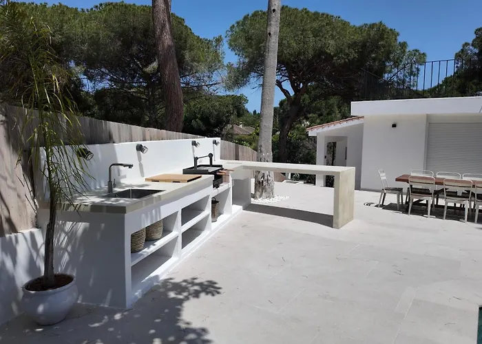 Casa Bahari Near The Beach With Pool, Bbq, And Lounge