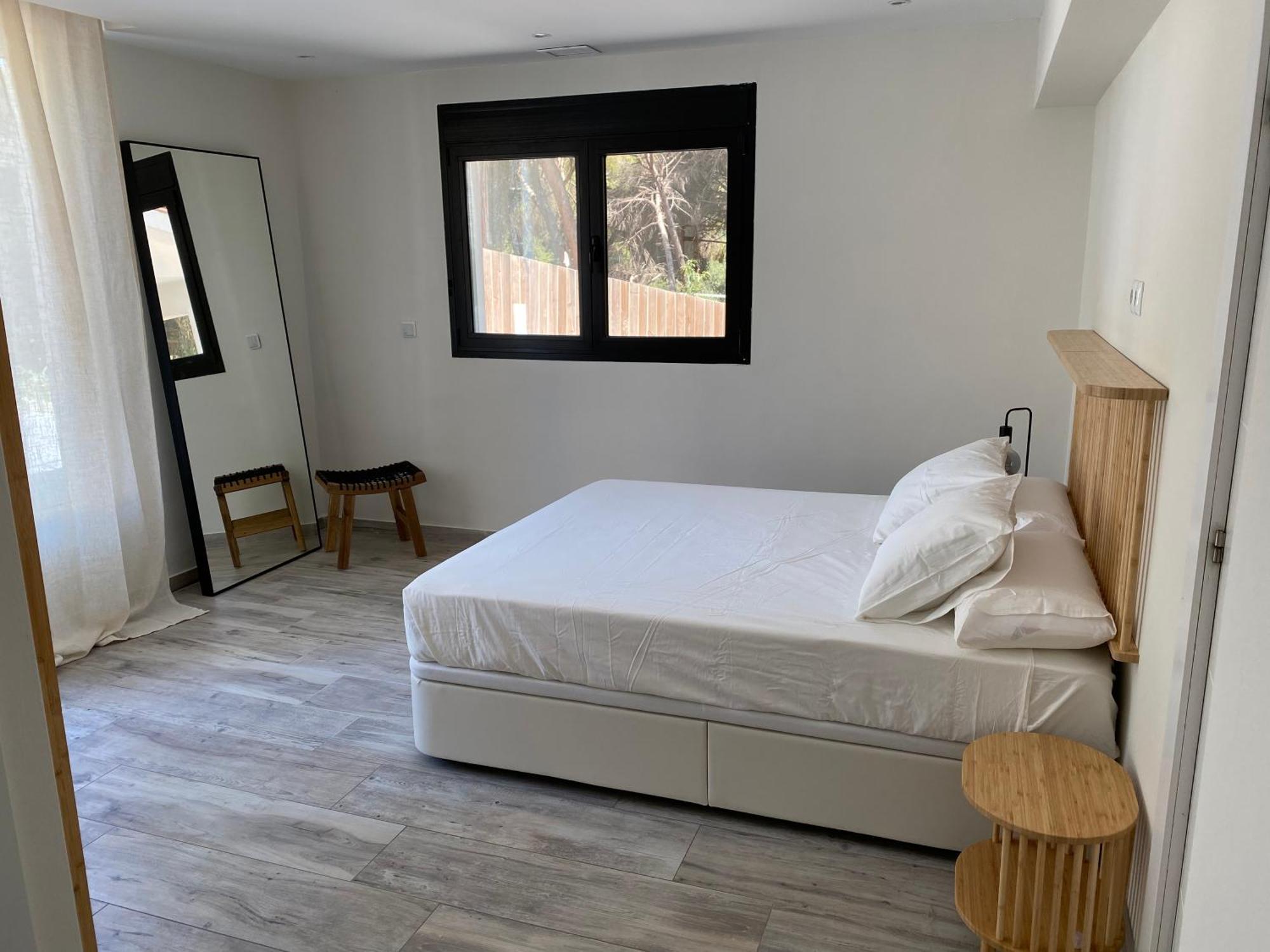 Casa Bahari Near The With Pool, Bbq, And Lounge Marbella