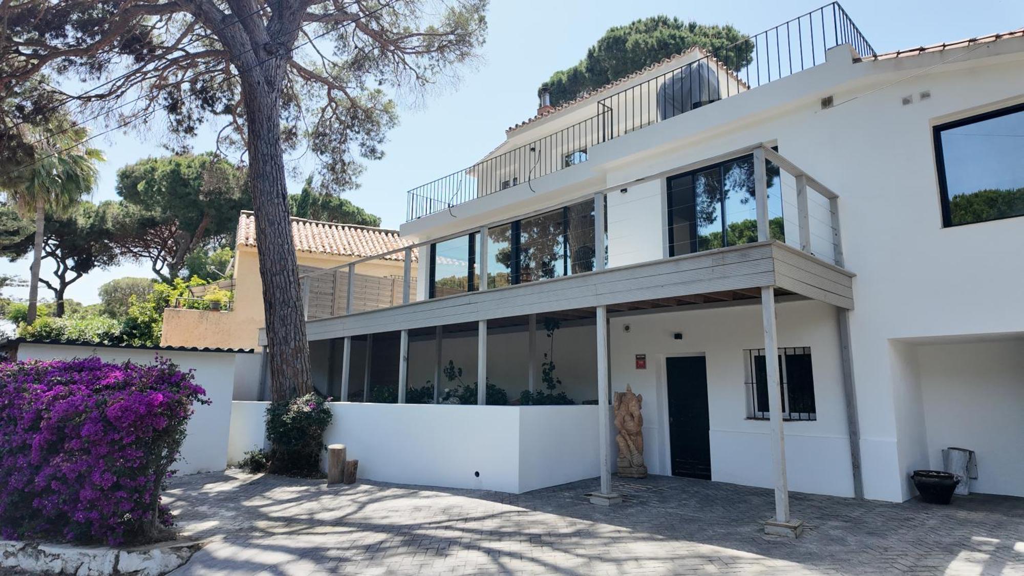 Casa Bahari Near The With Pool, Bbq, And Lounge Marbella